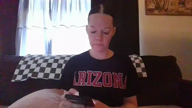 SidneyRaee online show from January 24, 8:32 pm