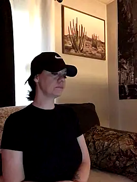 SidneyRaee online show from October 7, 4:04 pm