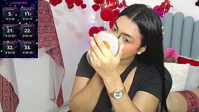 lakshmiraniii online show from February 14, 11:40 am