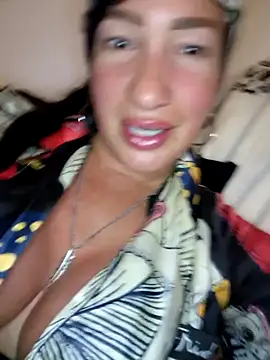 Snapshot of TheGoddessBianca chatting on December 3, 4:06 pm TheGoddessBianca online show from December 3, 4:06 pm