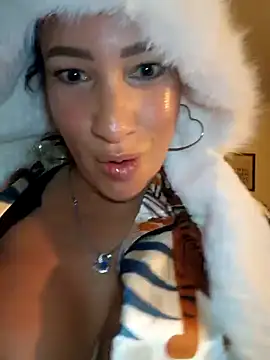 Snapshot of TheGoddessBianca chatting on December 18, 4:06 pm TheGoddessBianca online show from December 18, 4:06 pm