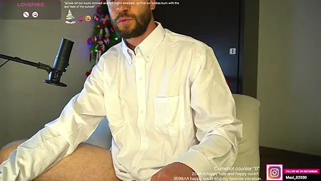 just maxii online show from December 7, 9:11 pm