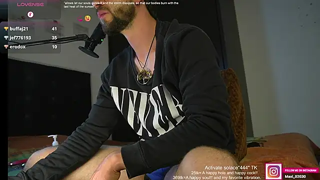 just maxii online show from March 13, 1:43 am