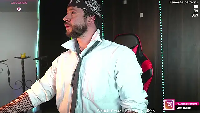 just maxii online show from February 18, 8:05 pm