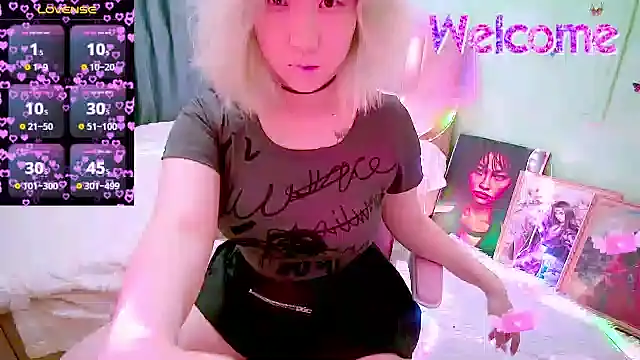 Akemilun online show from April 2, 5:32 pm