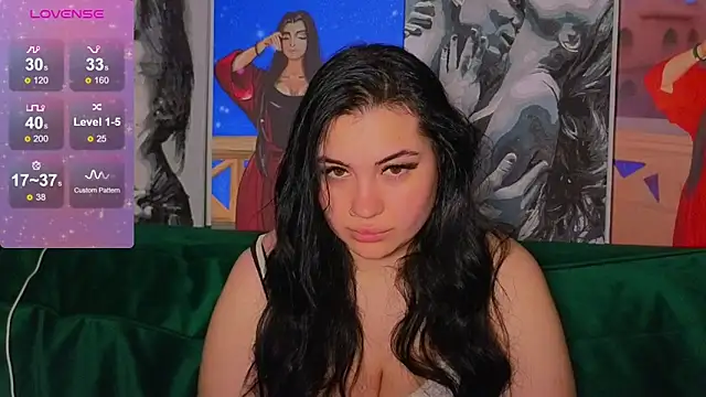 Nikki Kardashian online show from December 28, 2:22 am