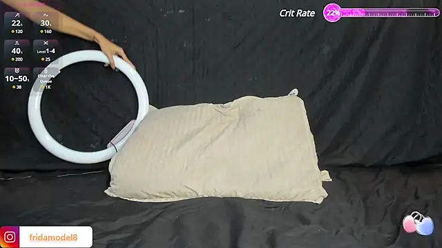 Snapshot of _frida1 chatting on February 1, 1:09 pm frida1 online show from February 1, 1:09 pm