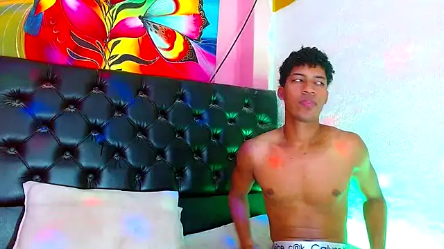 Snapshot of ray_and_666 chatting on November 22, 8:57 am ray and 666 online show from November 22, 8:57 am