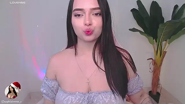 sophialorens s online show from December 17, 9:05 pm