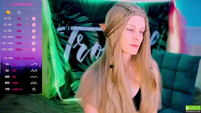 Snapshot of Flash_Summer chatting on December 10, 1:11 am Flash Summer online show from December 10, 1:11 am