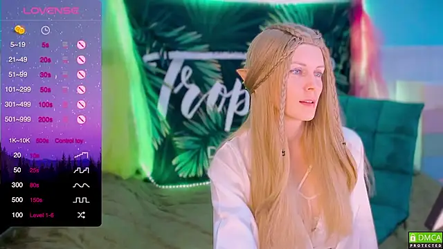 Snapshot of Flash_Summer chatting on December 13, 2:32 am Flash Summer online show from December 13, 2:32 am