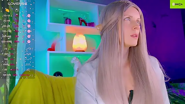 Snapshot of Flash_Summer chatting on September 13, 1:00 pm Flash Summer online show from September 13, 1:00 pm