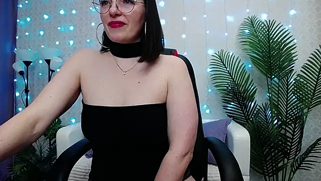 Camelia Lillie online show from March 16, 1:22 am