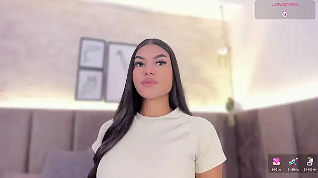 chloe sullivannn online show from December 2, 10:01 pm