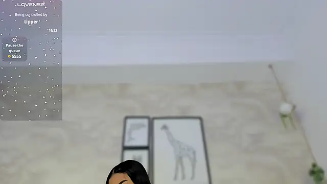 chloe sullivannn online show from December 9, 8:54 pm