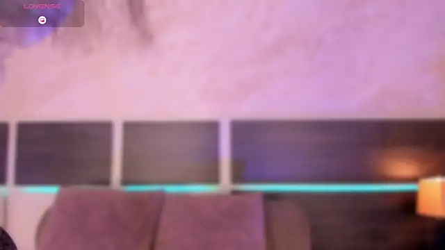 chloe sullivannn online show from January 16, 8:13 pm