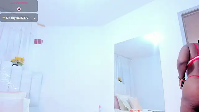 RoxannaBlanche online show from December 21, 1:29 pm