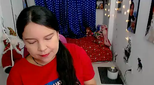 Snapshot of claryssa_ chatting on December 13, 12:31 am claryssa online show from December 13, 12:31 am