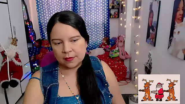 Snapshot of claryssa_ chatting on December 21, 8:10 pm claryssa online show from December 21, 8:10 pm