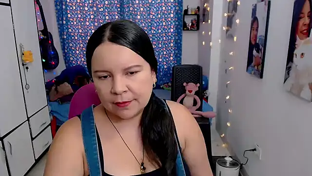 Snapshot of claryssa_ chatting on September 10, 8:09 pm claryssa online show from September 10, 8:09 pm