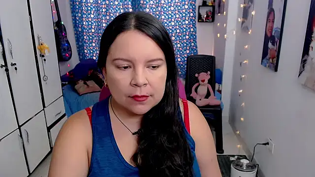 Snapshot of claryssa_ chatting on October 10, 6:51 pm claryssa online show from October 10, 6:51 pm