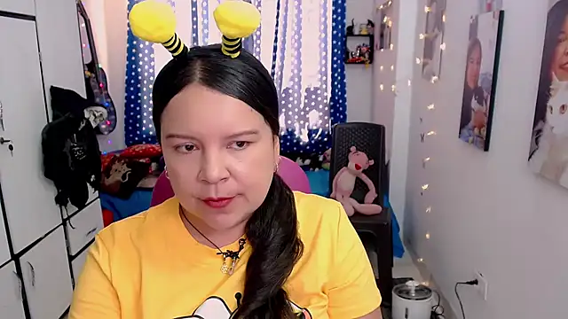 Snapshot of claryssa_ chatting on November 1, 6:10 pm claryssa online show from November 1, 6:10 pm