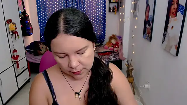 claryssa  online show from February 23, 7:44 pm