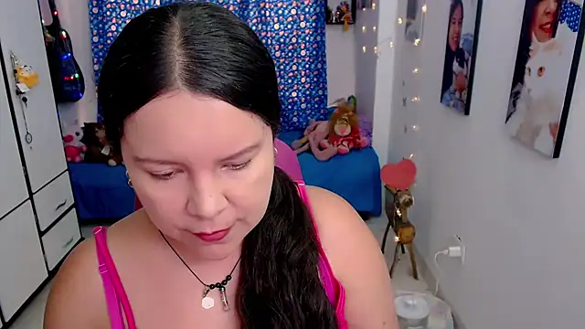 claryssa  online show from March 3, 8:26 pm