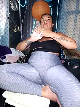 Horny kaylee online show from October 26, 6:03 pm