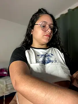 Snapshot of CurlyGirl_1 chatting on November 25, 10:54 pm CurlyGirl 1 online show from November 25, 10:54 pm