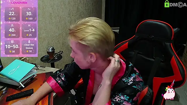 Alexis Gordon online show from September 13, 7:46 pm