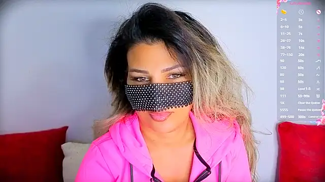 Turkish Latina online show from October 5, 7:12 pm