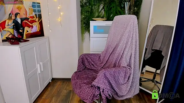 Melissa Wells online show from March 4, 5:32 am