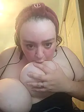 Snapshot of lazyPanda94 chatting on December 1, 10:15 pm lazyPanda94 online show from December 1, 10:15 pm