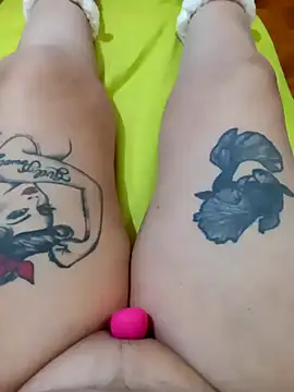 Snapshot of Hotsereia chatting on December 8, 4:14 am Hotsereia online show from December 8, 4:14 am