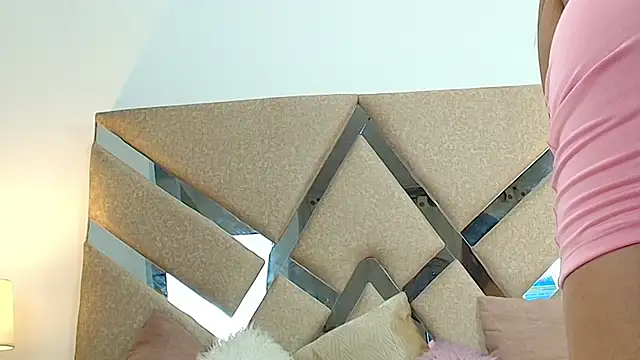 IsabellMendez  online show from March 21, 7:02 pm