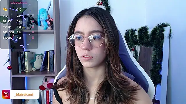 Snapshot of BlairVicent chatting on December 3, 11:55 am BlairVicent online show from December 3, 11:55 am