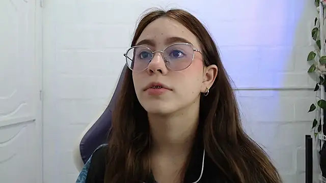 Snapshot of BlairVicent chatting on October 3, 3:20 pm BlairVicent online show from October 3, 3:20 pm