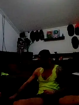 Snapshot of eltoulou chatting on January 20, 4:23 pm eltoulou online show from January 20, 4:23 pm