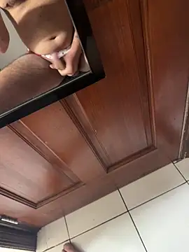 Snapshot of Johnwickkkh chatting on December 15, 4:39 am Johnwickkkh online show from December 15, 4:39 am