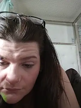 Snapshot of BeckiTooSweet chatting on November 7, 8:20 pm BeckiTooSweet online show from November 7, 8:20 pm