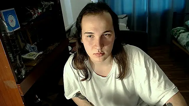 Snapshot of EvaMiron chatting on January 20, 10:07 am EvaMiron online show from January 20, 10:07 am