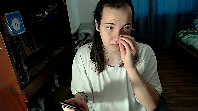 Snapshot of EvaMiron chatting on January 30, 6:03 am EvaMiron online show from January 30, 6:03 am