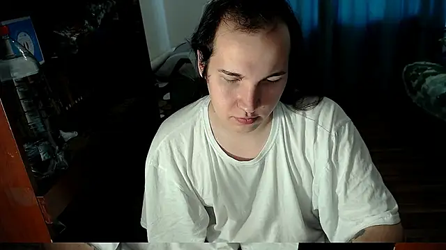 Snapshot of EvaMiron chatting on February 1, 7:36 am EvaMiron online show from February 1, 7:36 am