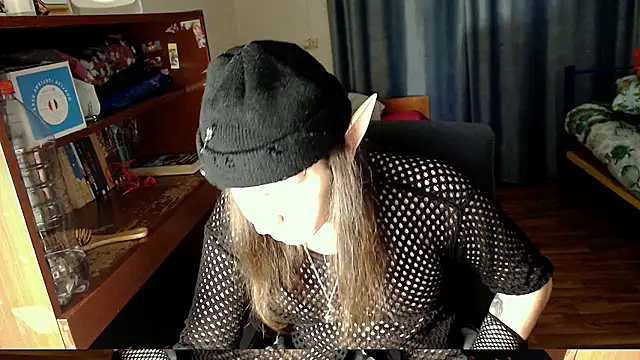 Snapshot of EvaMiron chatting on February 9, 6:58 pm EvaMiron online show from February 9, 6:58 pm