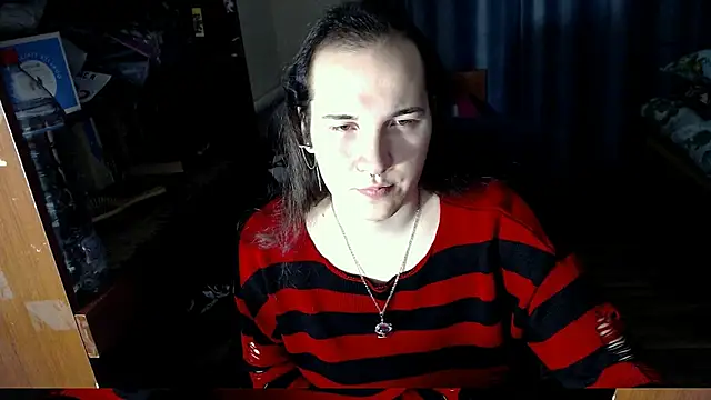 Snapshot of EvaMiron chatting on February 13, 4:28 pm EvaMiron online show from February 13, 4:28 pm