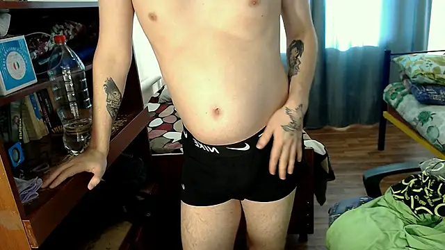 Snapshot of EvaMiron chatting on February 20, 10:37 am EvaMiron online show from February 20, 10:37 am