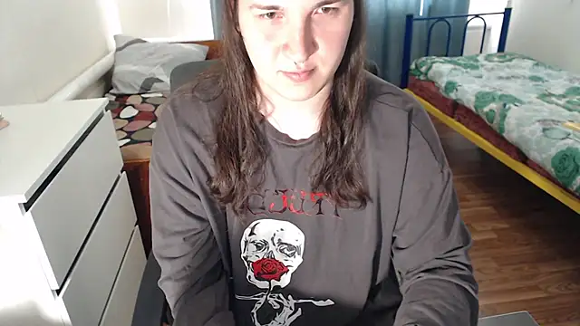 Snapshot of EvaMiron chatting on September 23, 10:29 am EvaMiron online show from September 23, 10:29 am