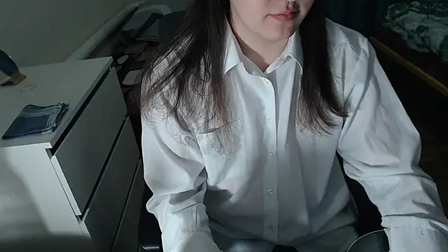 Snapshot of EvaMiron chatting on October 29, 1:02 pm EvaMiron online show from October 29, 1:02 pm