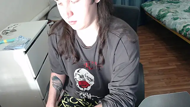 Snapshot of EvaMiron chatting on November 26, 3:57 pm EvaMiron online show from November 26, 3:57 pm